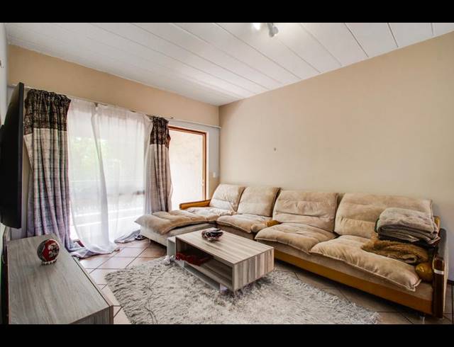 1 BEDROOM APARTMENT FOR SALE IN PAULSHOF